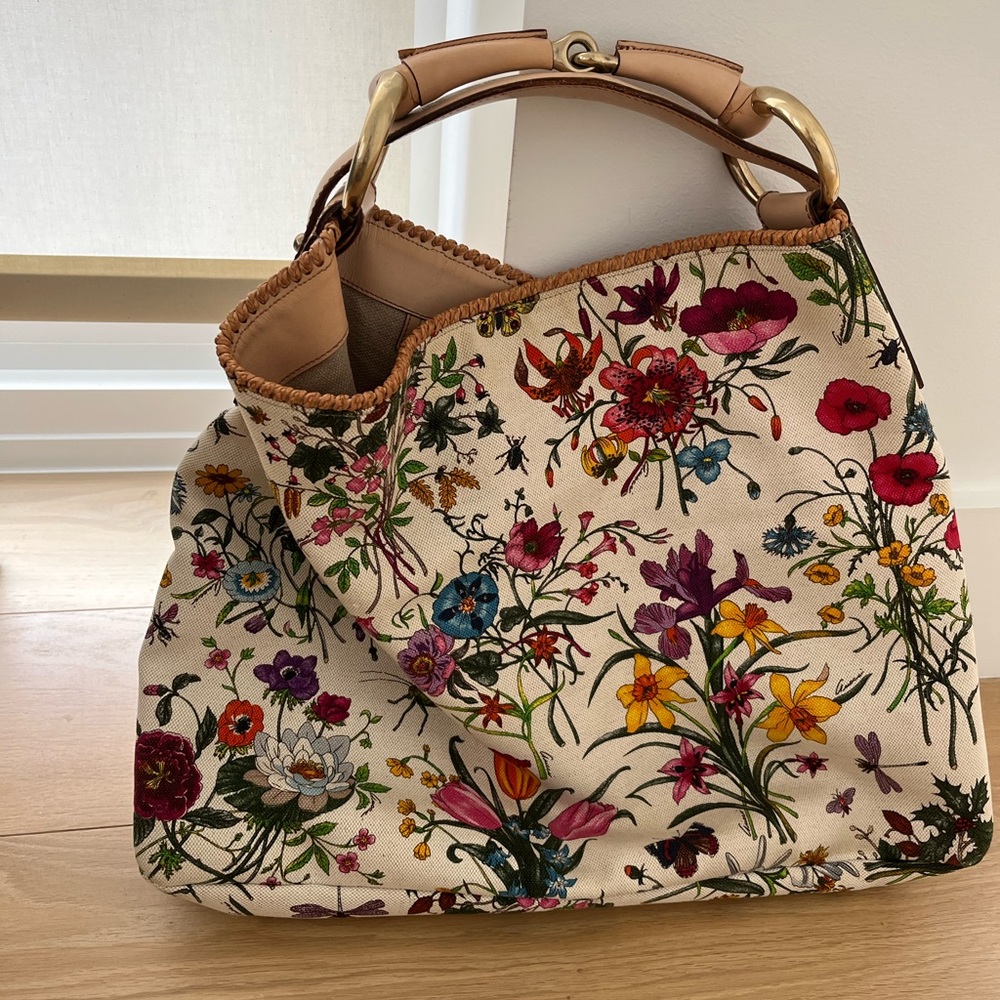 Gucci Floral Hobo Bag - Multicolor